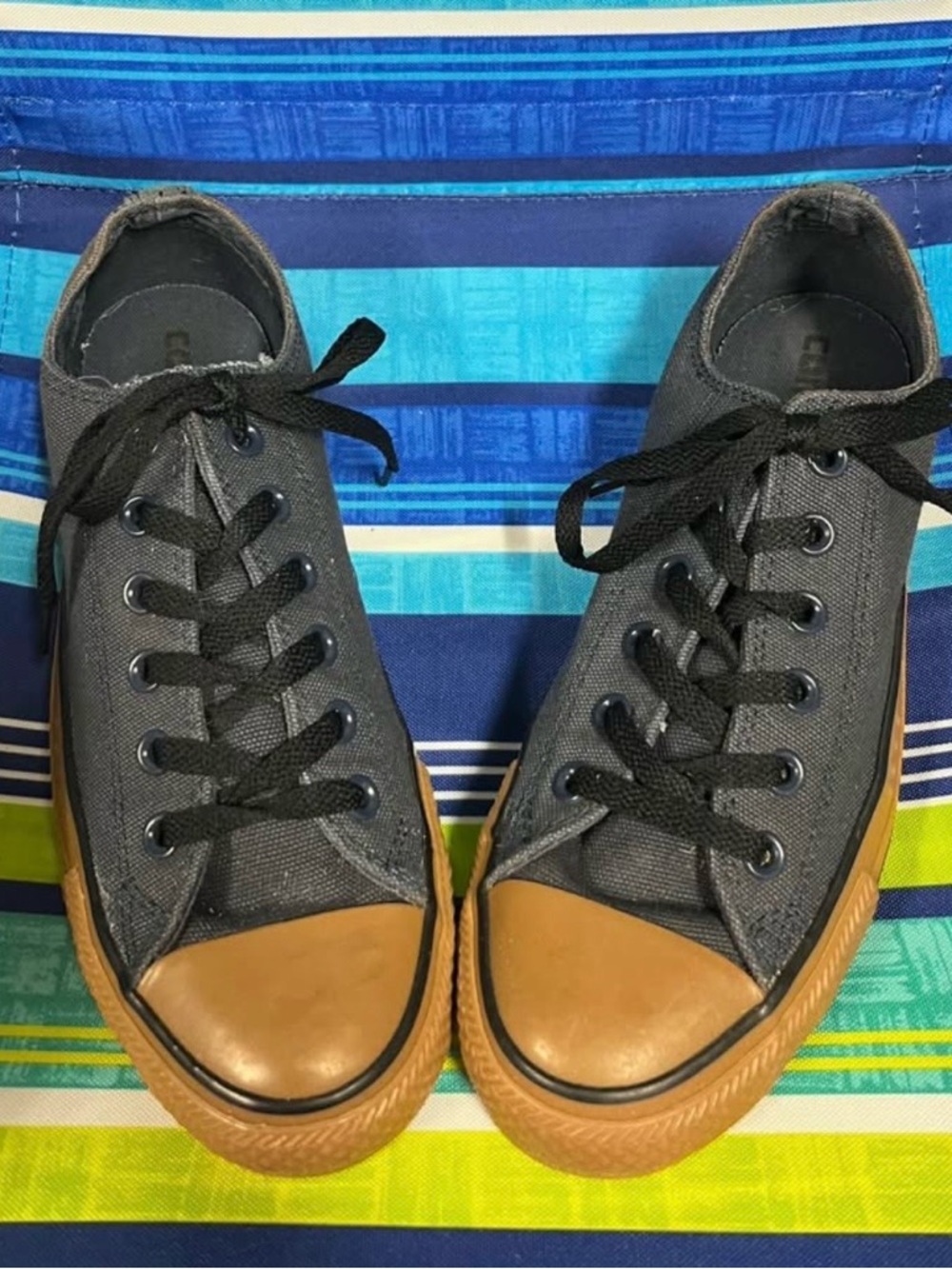 Converse  Low-Top Canvas Sneakers in Blue and Tan Women’s 9 Men’s 7 Like New